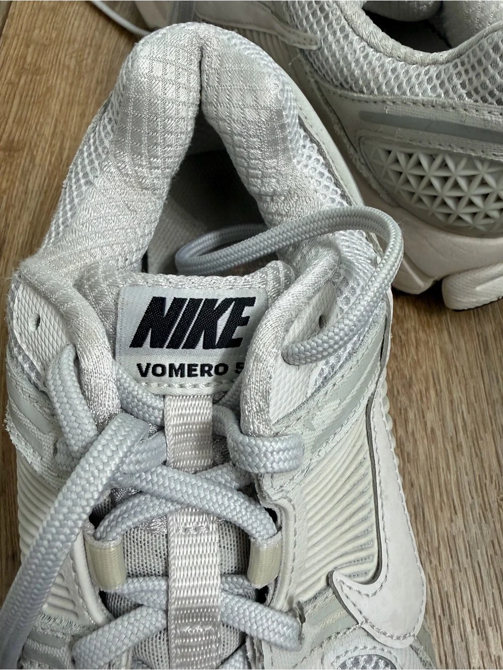 Nike Men’s Vomero 5 Running Sneakers - Sz.